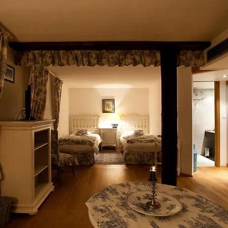 Otel Saint Laurent