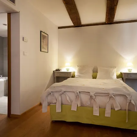 Hotel Saint Laurent 4*