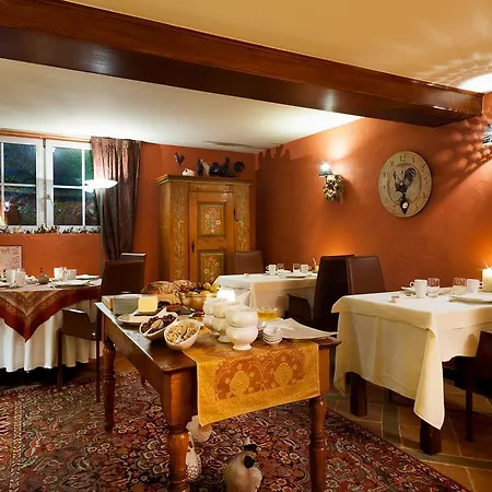 Saint Laurent Hotel 4*