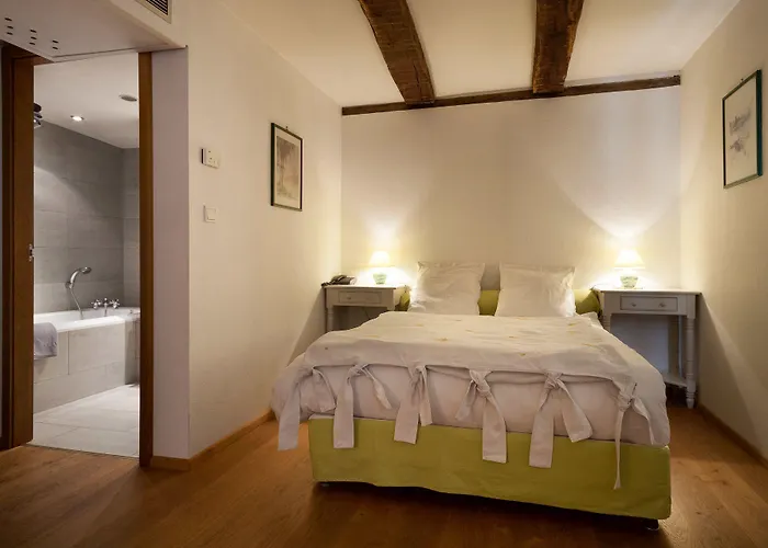 Hotel Saint Laurent 4*