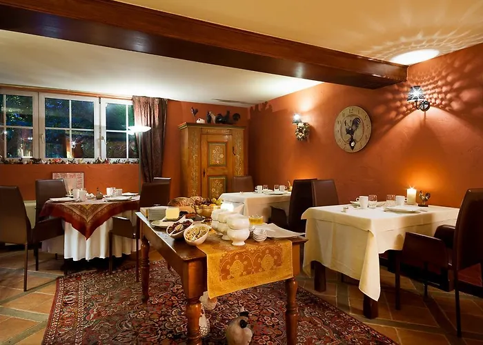 Saint Laurent Hotel 4*